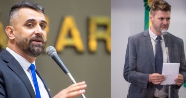 Vereadores de Porto Alegre, Alexandre Bobadra e Jessé Sagalli discursam na Câmara