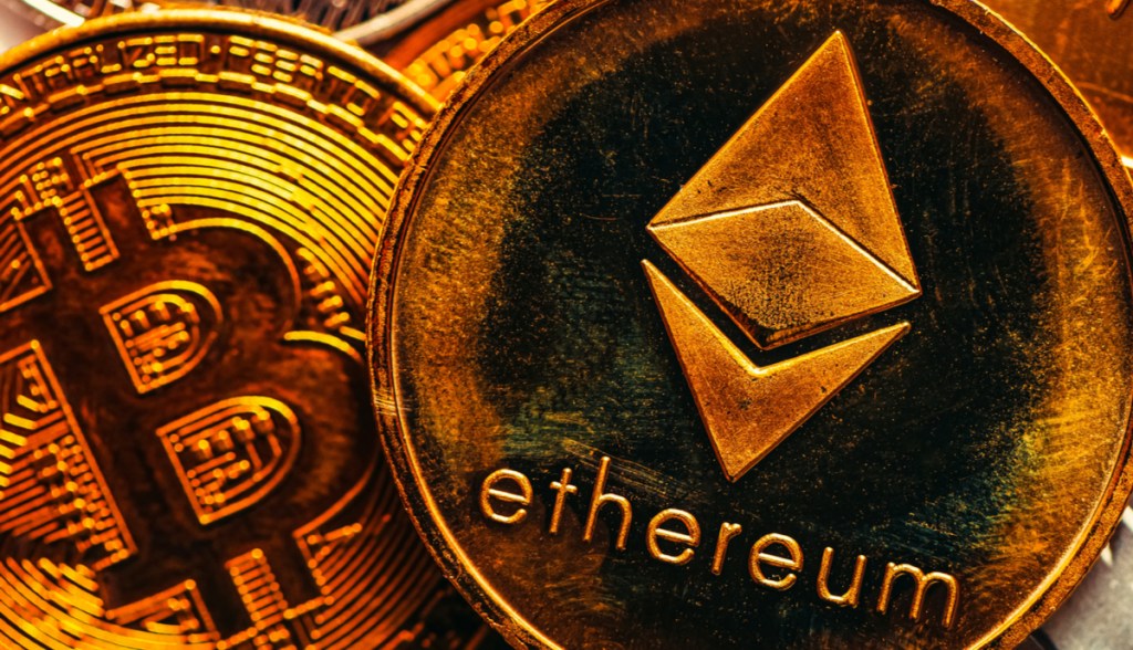 Imagem da matéria: Bitcoin e Ethereum iniciam a semana com alta superior a 5%