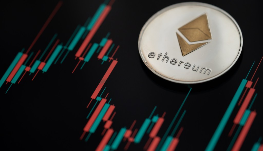 Imagem da matéria: Como um único investidor fez o preço do Ethereum (ETH) cair para US$ 950 na Uniswap