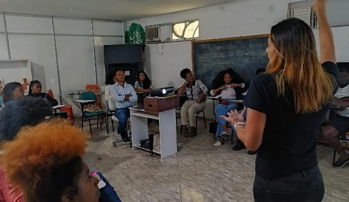 Imagem da matéria: Empresa de criptomoedas lança programa de educação financeira para população negra com bolsas de R$ 1.300; veja como se inscrever