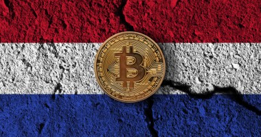 Imagem da matéria: Coinbase vai obrigar holandeses a informar nome e endereço para fazer saques de criptomoedas