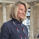 “Reserva de Bitcoin é a única solução para compensar a dívida dos EUA”, diz Cynthia Lummis