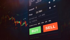 Grafico de trade em tela com destaque para funções Buy e Sell