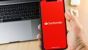 Imagem da matéria: Santander anuncia entrada no mercado de criptomoedas no Brasil