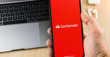 Imagem da matéria: Santander anuncia entrada no mercado de criptomoedas no Brasil