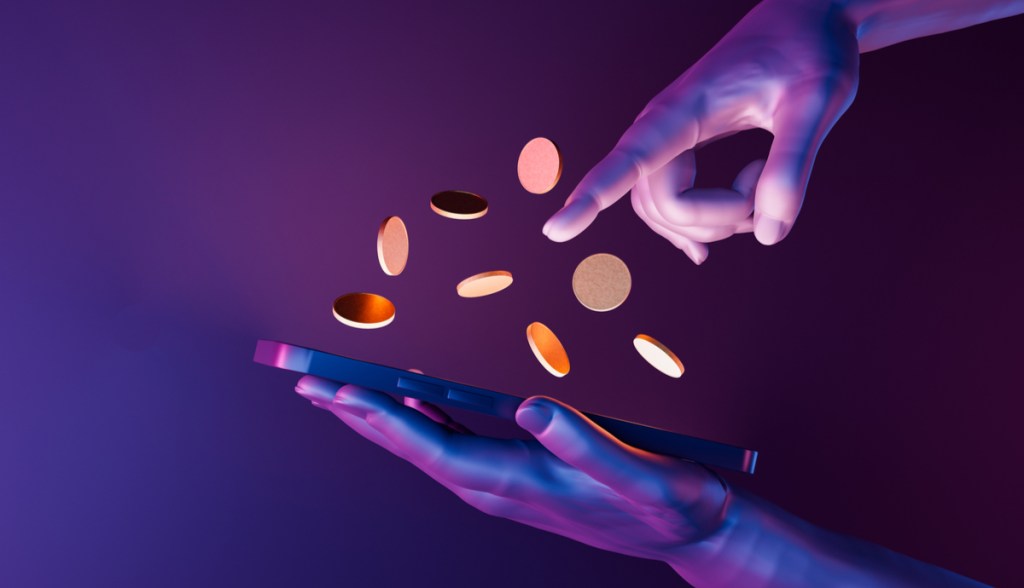 arte 3D mão segurando celular com criptomoedas
