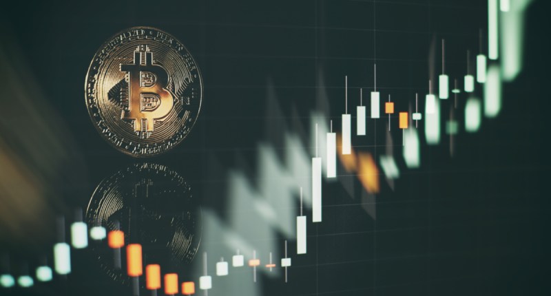 Imagem da matéria: Bitcoin sobe 18% na semana e encosta nos US$ 24 mil; entenda os motivos da alta e qual o rumo da criptomoeda
