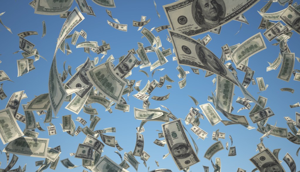 Imagem da matéria: Dinheiro "de graça": Tezos reembolsa brasileiros que participaram do lançamento da criptomoeda em 2017