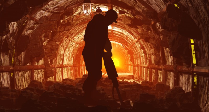 Homem minerando carvão