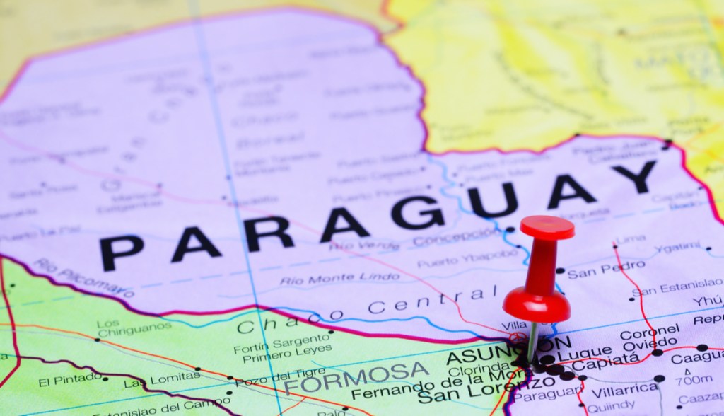 Alfinete em mapa do Paraguai