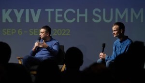 Imagem da matéria: Vitalik Buterin aparece em evento na Ucrânia e reafirma posição crítica sobre a invasão russa