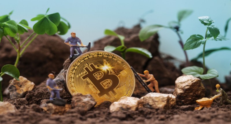 Minerador individual de Bitcoin resolve bloco na sorte e fatura