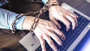 Imagem da matéria: Brasileiros são atraídos por trabalho com criptomoedas na Ásia e vivem em situação análoga à escravidão