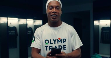 Ronaldinho Gaúcho em vídeo promovendo Olymp Trade