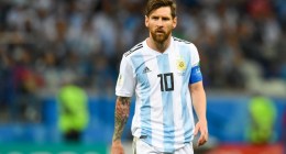 Lionel Messi jogador de futebol durante partida pela seleção da Argentina