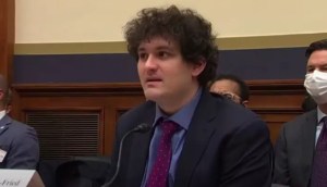 Criador da FTX, Sam Bankman_Fried falando no Congresso dos EUA