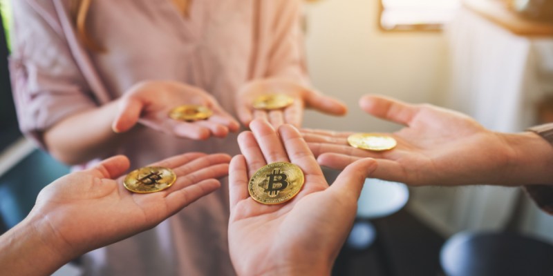 HODL: meme que incentiva segurar Bitcoin completa 12 anos em meio à queda do ativo