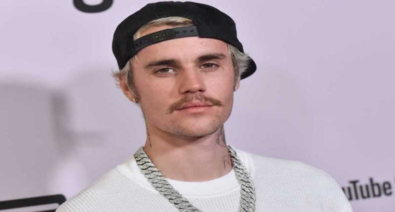 Imagem da matéria: Processo acusa empresa de NFTs de usar Justin Bieber, Madonna e Paris Hilton para manipular mercado