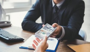 Imagem da matéria: Por que os fundos continuam investindo pesado mesmo com a maré baixa dos criptoativos | Opinião