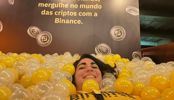 Imagem da matéria: Primeira funcionária da Binance no Brasil deixa a corretora: "Começou comigo"