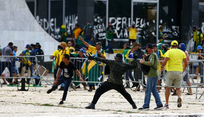 Imagem da matéria: ABCripto repudia ataque terrorista em Brasília e pede punição dos envolvidos