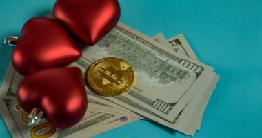 Imagem da matéria: Mulher cai no "golpe do amor" e perde R$ 1 milhão em Bitcoin para criminoso