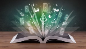 Hologramas saem de livro físico com destaque para símbolo ethereum
