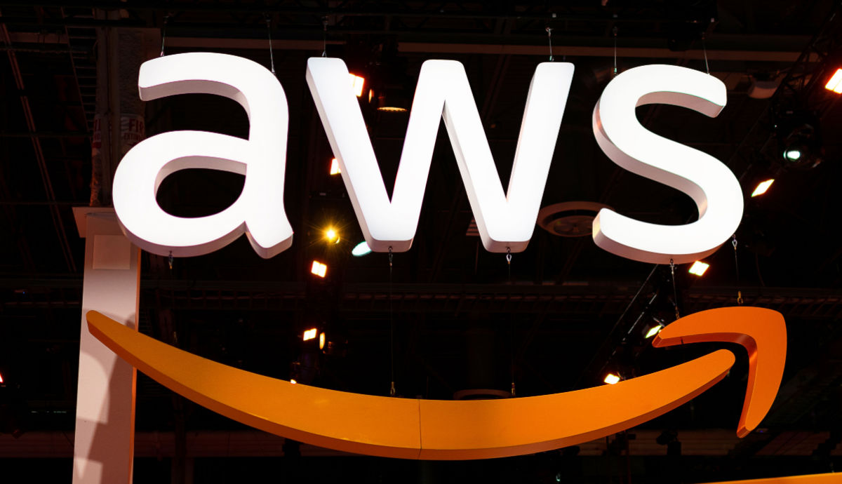 Pane global derruba serviços de criptomoedas da Coinbase e Robinhood