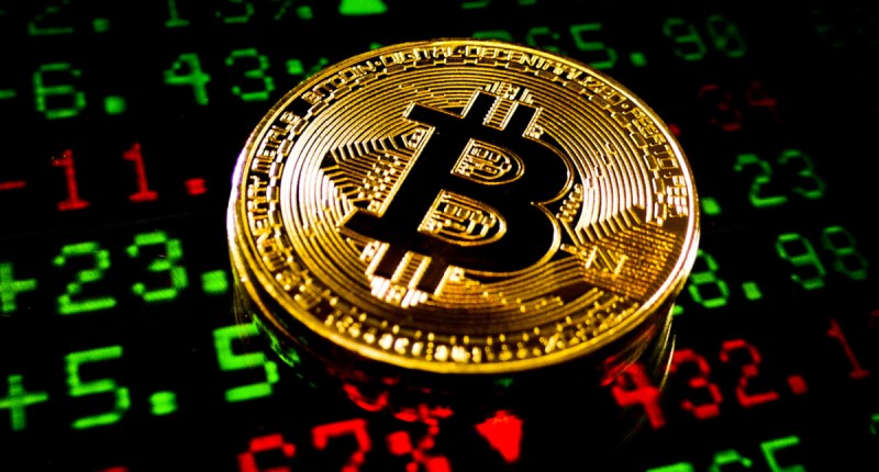 Imagem da matéria: Bitcoin (BTC) atinge US$ 27 mil, sobe 34% na semana e supera ouro, Ibovespa e ações dos EUA