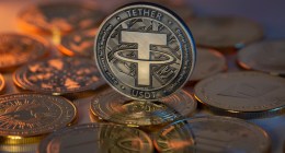 Imagem da matéria: Tether lança outra stablecoin atrelada ao dólar, só que com lastro em ouro