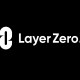 Logotipo da LayerZero em branco no fundo preto
