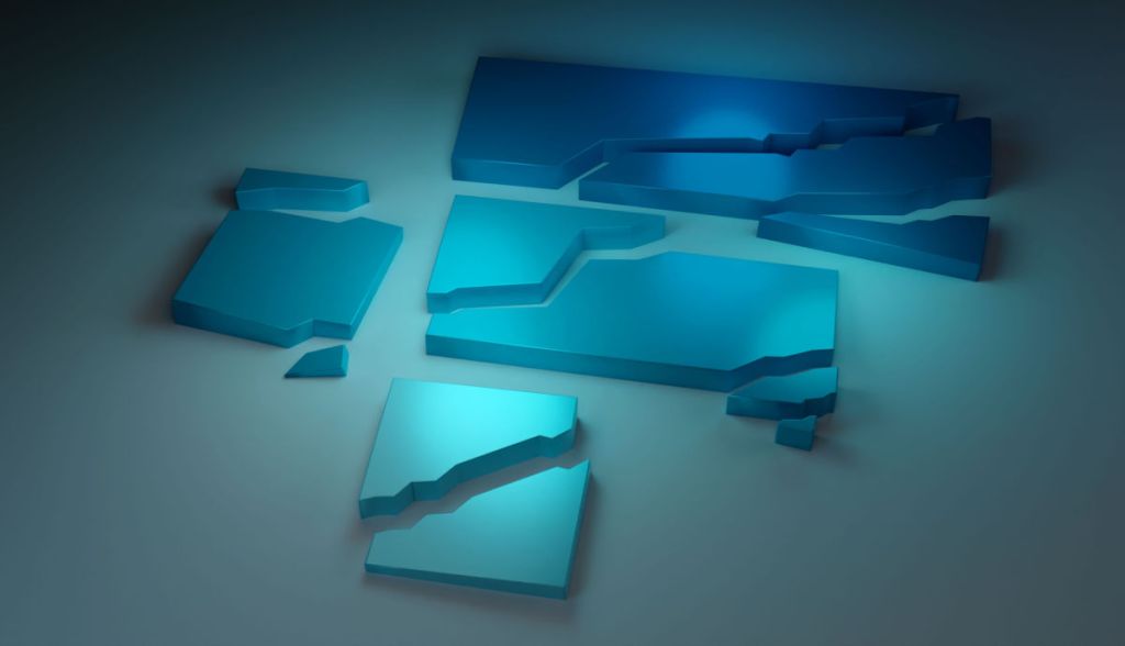 Logo da FTX em degradé azul em pedaços