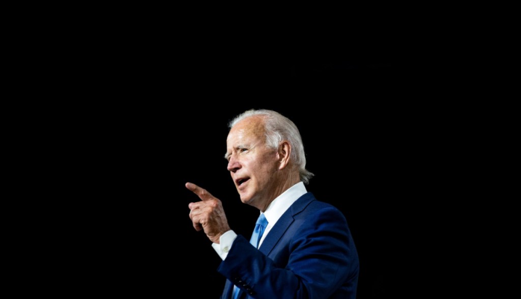 Imagem da matéria: Joe Biden promete vetar resolução que visa frear política anticripto da SEC