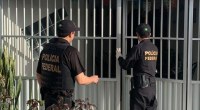 Polícia Federal fazendo batida para a "Operação Sarcófago" que investiga pirâmides financeiras