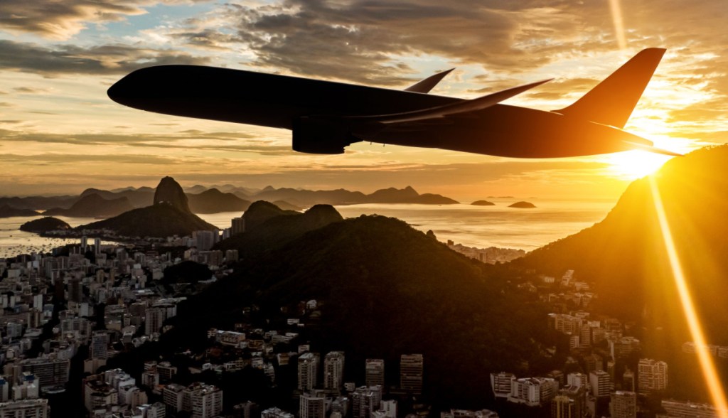 Imagem da matéria: Deixou o Brasil e não comunicou a saída definitiva? Entenda por que os bitcoiners devem ficar atentos a isso | Opinião