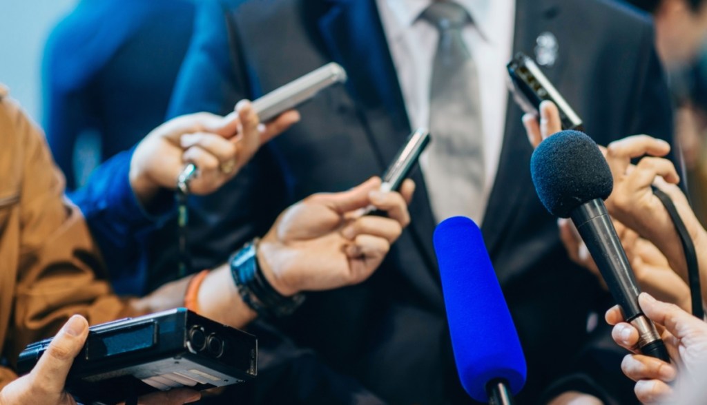 Entrevista da mídia com empresário