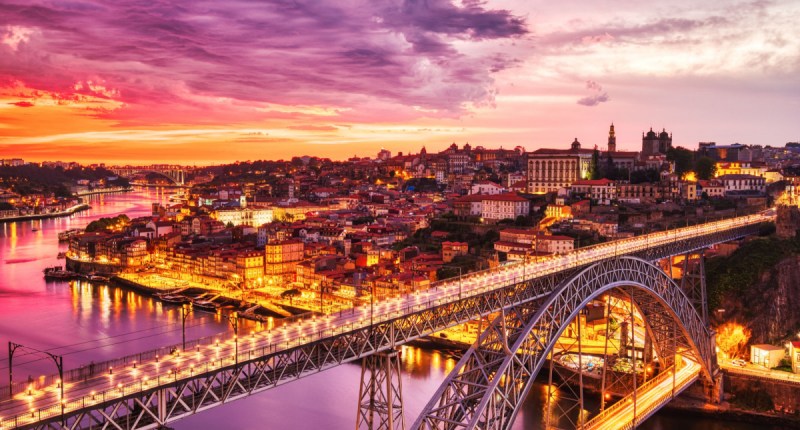 Vista aérea da cidade do Porto, em Portugal