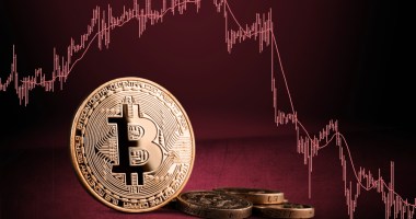 Imagem da matéria: Bitcoin, Ethereum e Solana desabam e R$ 1 bilhão são liquidados do mercado em uma hora
