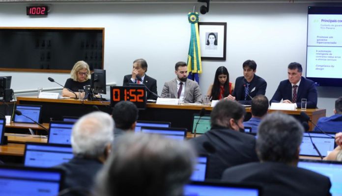 Imagem da matéria: Audiência na Câmara dos Deputados defende uso da blockchain para otimizar a máquina pública e combater a corrupção