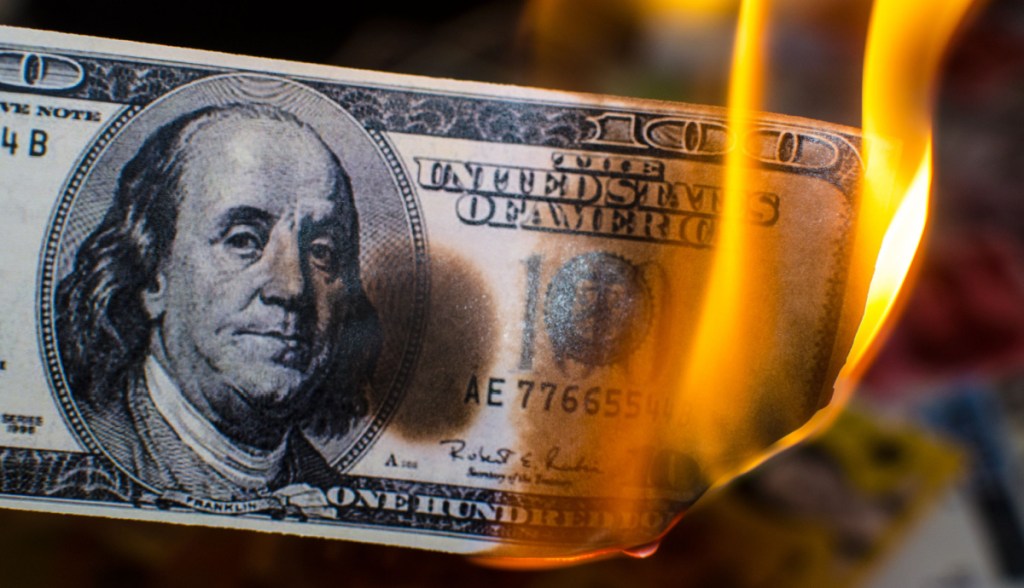 dolar pegando fogo