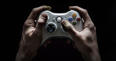 Imagem da matéria: SEC acusa ex-analista do Goldman Sachs de usar Xbox para passar informações privilegiadas para amigos