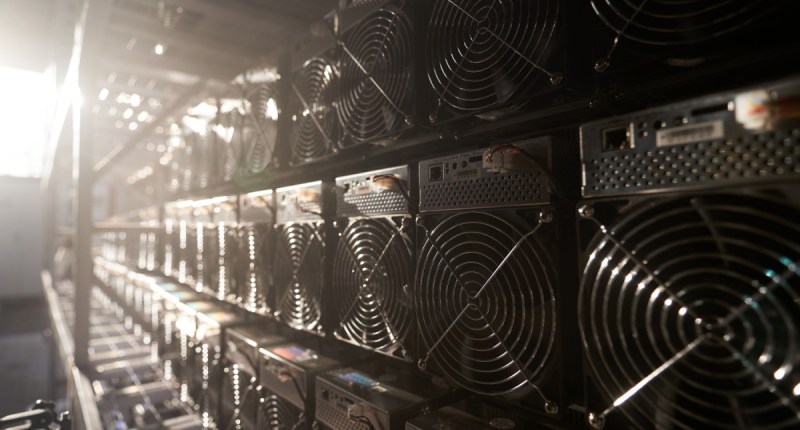 Imagem da matéria: Mineração clandestina de Bitcoin é encontrada em prédio da Suprema Corte da Polônia