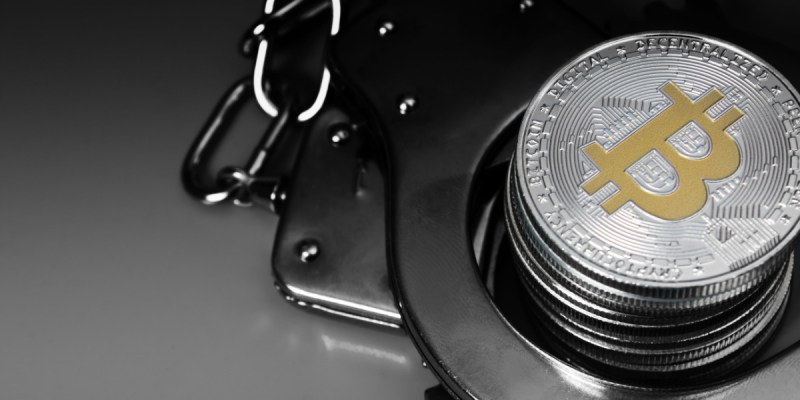 Mulher que prometia lucros de 20% ao mês com criptomoedas é presa