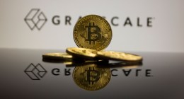 Imagem da matéria: Venda de US$ 1,6 bi em ações da Grayscale vai acontecer - o que isso significa para o Bitcoin?