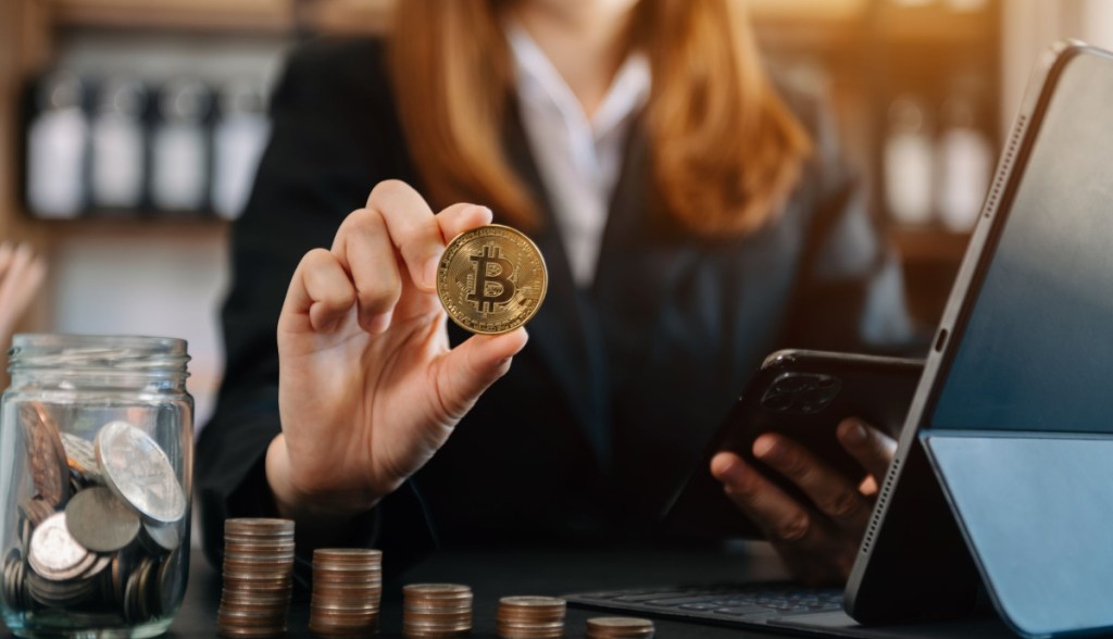 Imagem da matéria: Desvendando o futuro do compliance contra crimes financeiros na era das criptomoedas | Opinião