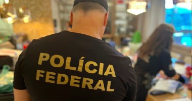 Agentes da Polícia Federal emoperação contra russos radicados noBrasil