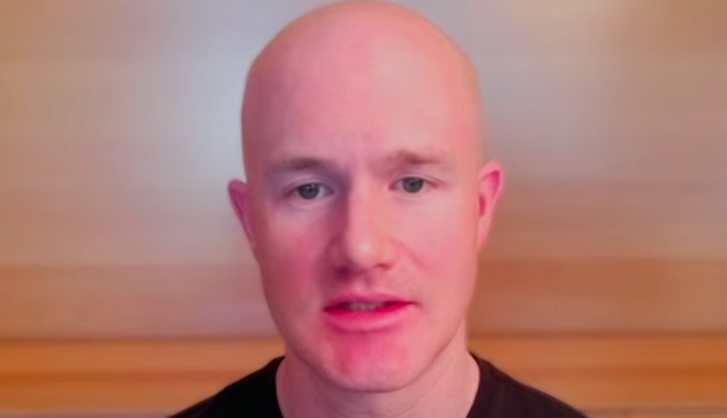 CEO da Coinbase Brian Armstrong em entrevista ao Bloomberg