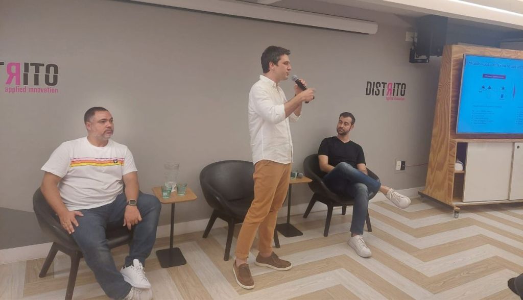 Imagem da matéria: Receita aumentou 40% após inteligência artificial entrar nas carteiras de investimento, diz executivo da Avenue