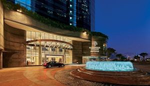 Imagem da matéria: Adolescentes são presos por extorquir investidor de criptomoedas em hotel de luxo