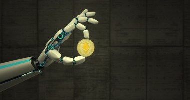 Braço robótico expõe moeda de Ethereum ETH